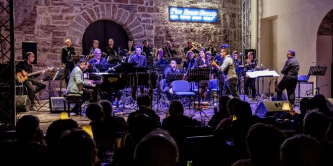 Due orchestre inaugurano lo Steri PACIFIC MAMBO E ORCHESTRA JAZZ SICILIAN. Dal 25 Luglio, Grammy Awards, esclusive nazionali e produzioni inedite si alternano sino all’11 settembre