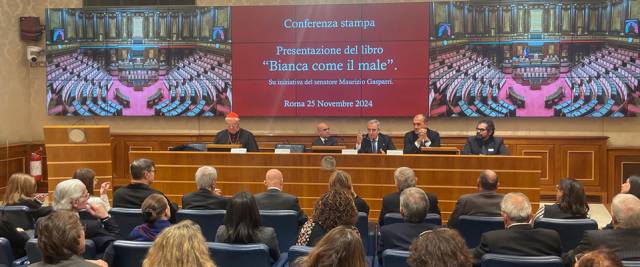 Presentato al Senato il libro di Luca Maurelli ‘Bianca come il male’, inchiesta sulla droga